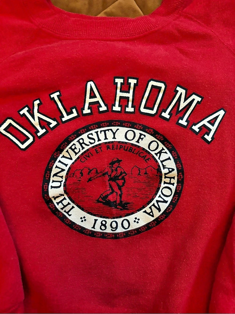 Vintage Oklahoma University Graphic Sweatshirt in Red